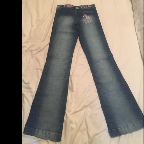 Jeans - Picture 2 of 3